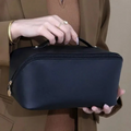 La Trousse de Toilette Elegancia – L’Alliance du Luxe et de l’Organisation